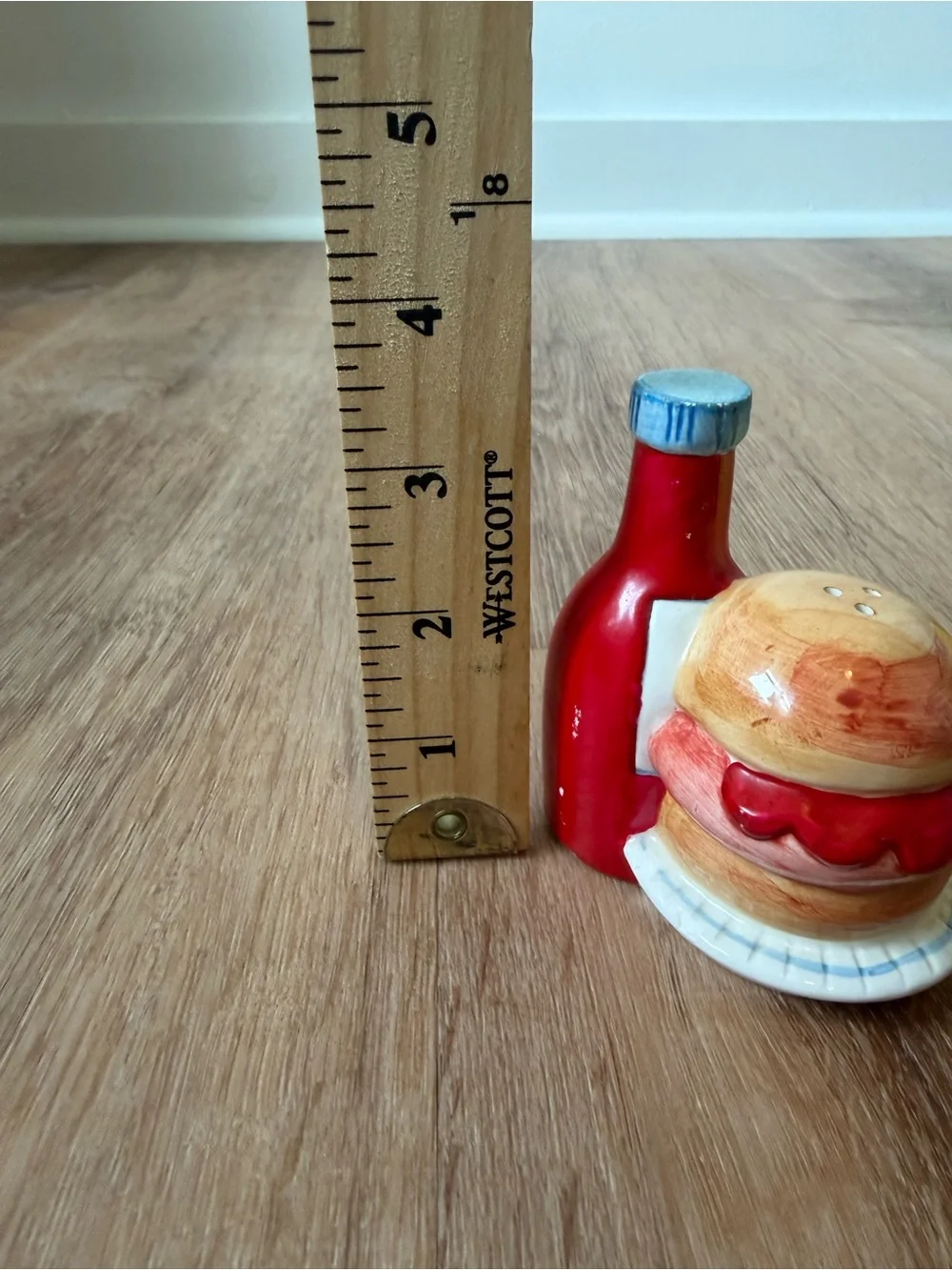 Vintage Ceramic Hot Dog & Burger Salt and Pepper Shaker Set - Yellow, Red, Cream